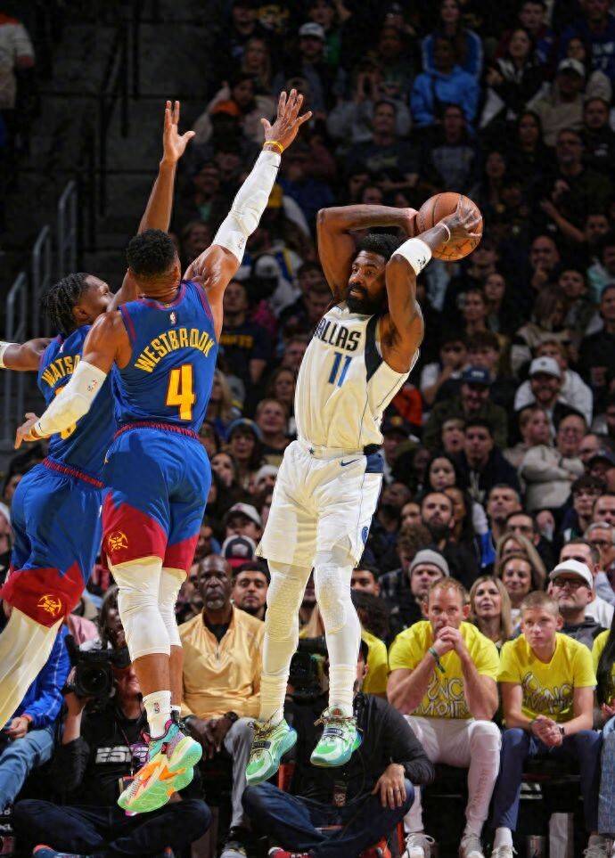 关于重磅！风云突变瓦伦西亚清晨更衣室发声今夜利物浦备战欧篮联，大坂直美在掘金比赛中回归赛场的信息