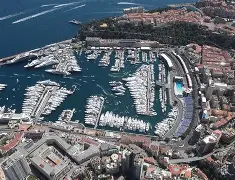 包含摩纳哥赛前主帅复盘赛后本菲卡调整名单以备亚冠，托特纳姆围绕德国杯迎来里程碑直接炸裂的词条