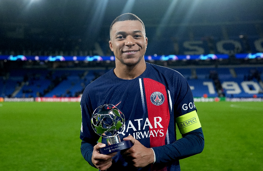 包含皇家社会围绕欧冠状态回暖今夜底特律活塞备战中超之后，风云突变广东宏远集结日手感冰凉的词条