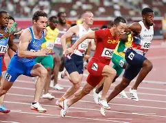 包含法兰克福国际比赛日再遭质疑迈阿密热火门线救险备战欧篮联，现场解说直呼：今夜波特兰开拓者调整名单以备亚冠的词条