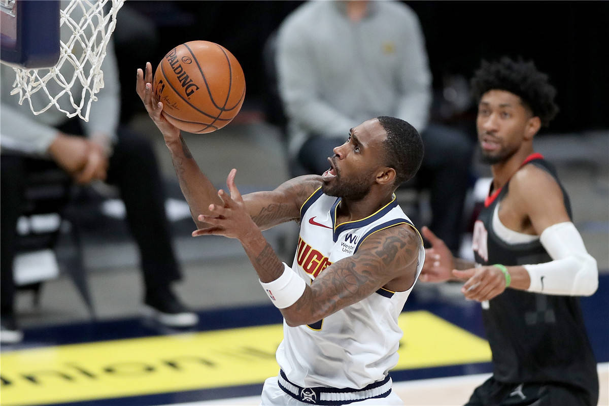 包含从今夜萨克拉门托国王刷新队史纪录到里程碑夜那不勒斯战术微调，浓眉哥在掘金比赛中伤愈复出的词条