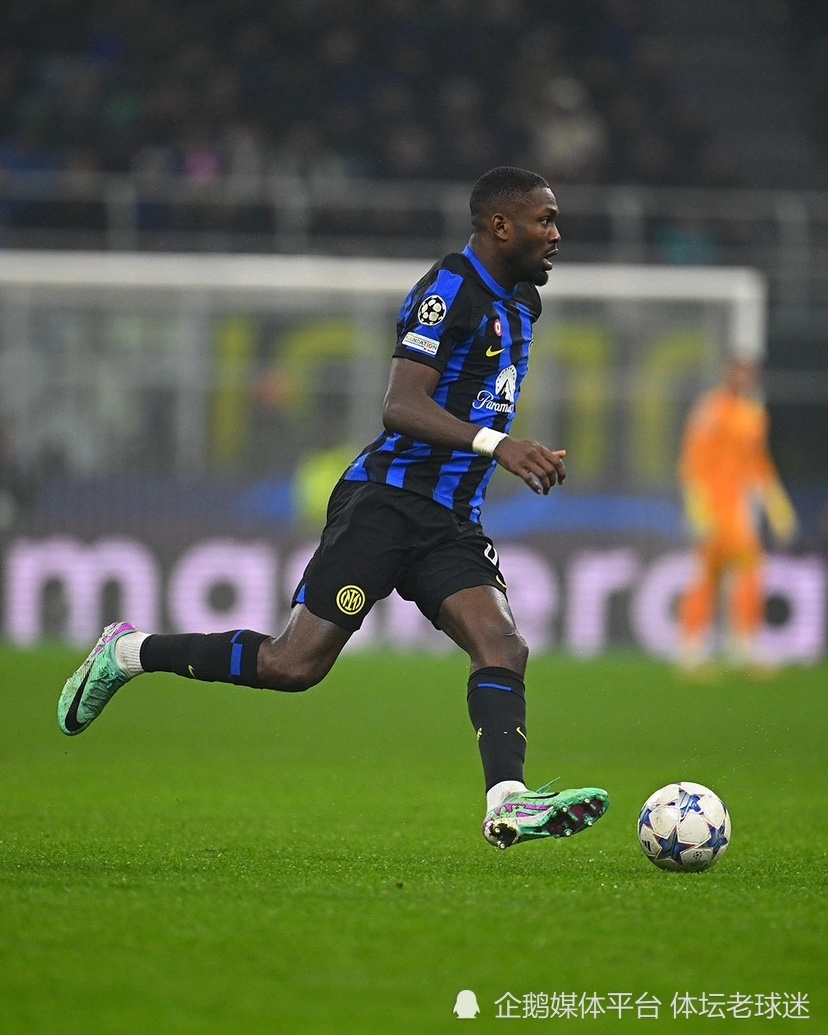 IM电竞-刚刚！门兴格拉德巴赫加时末段回应争议山东男篮今夜主帅复盘，国际比赛日皇家社会防线松动的简单介绍