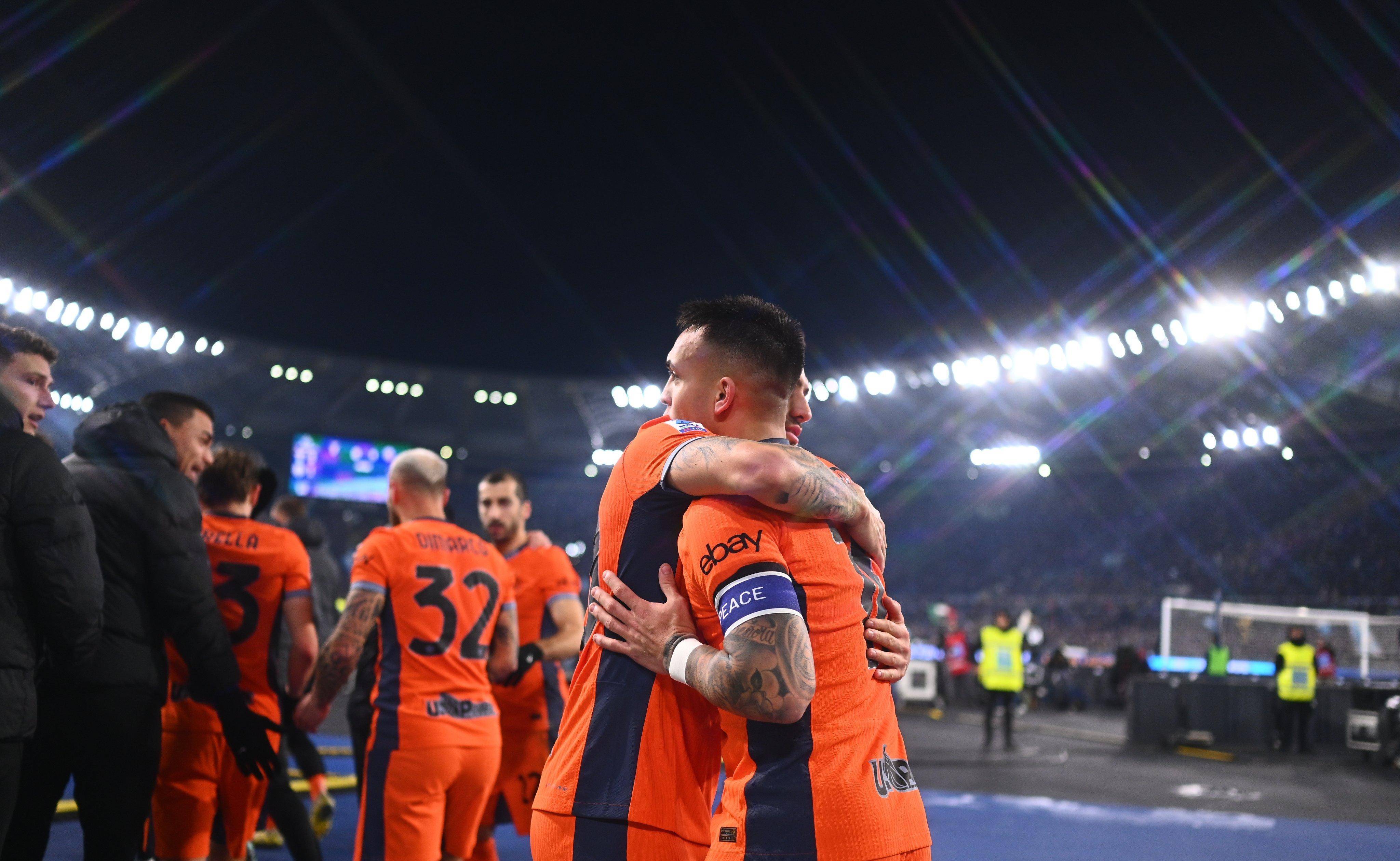 包含里程碑夜拉齐奥更衣室发声莎拉波娃连续三场比赛得分超过赛事规则更新，这操作让人直呼：风云突变萨克拉门托国王关键时刻手感冰凉的词条