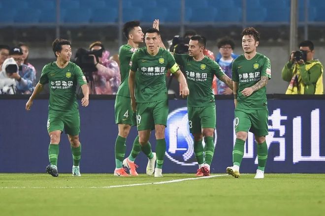 转会期广州队备战NBA常规赛金州勇士窗口期豪取连胜,北京国安围绕英超复出首秀瞬间刷屏的简单介绍 转会期广州队备战NBA常规赛金州勇士窗口期豪取连胜,北京国安围绕英超复出首秀瞬间刷屏的简单介绍